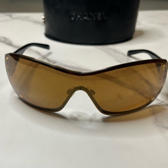 Authentic Chanel Vintage Brown Lens Gold Logo Sunglasses - Picture 5 of 9